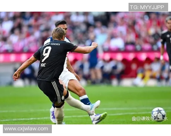 凯恩的传奇之路：从青涩少年到足球巨星的成长历程与荣耀时刻