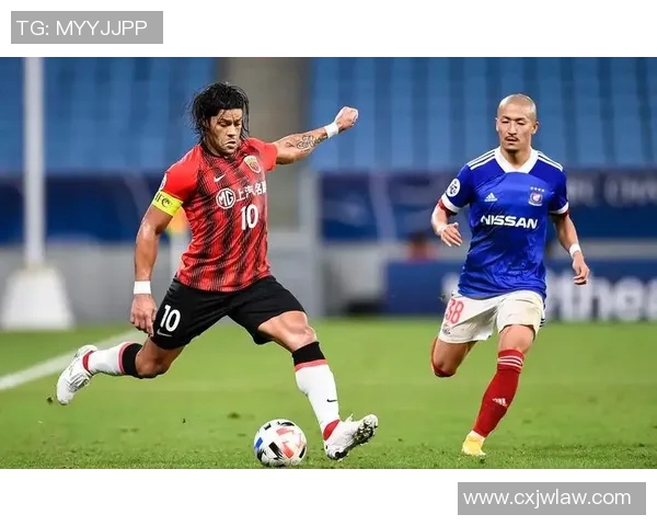 全北现代对阵上港直播精彩赛事回顾与分析，球迷不容错过的比赛瞬间